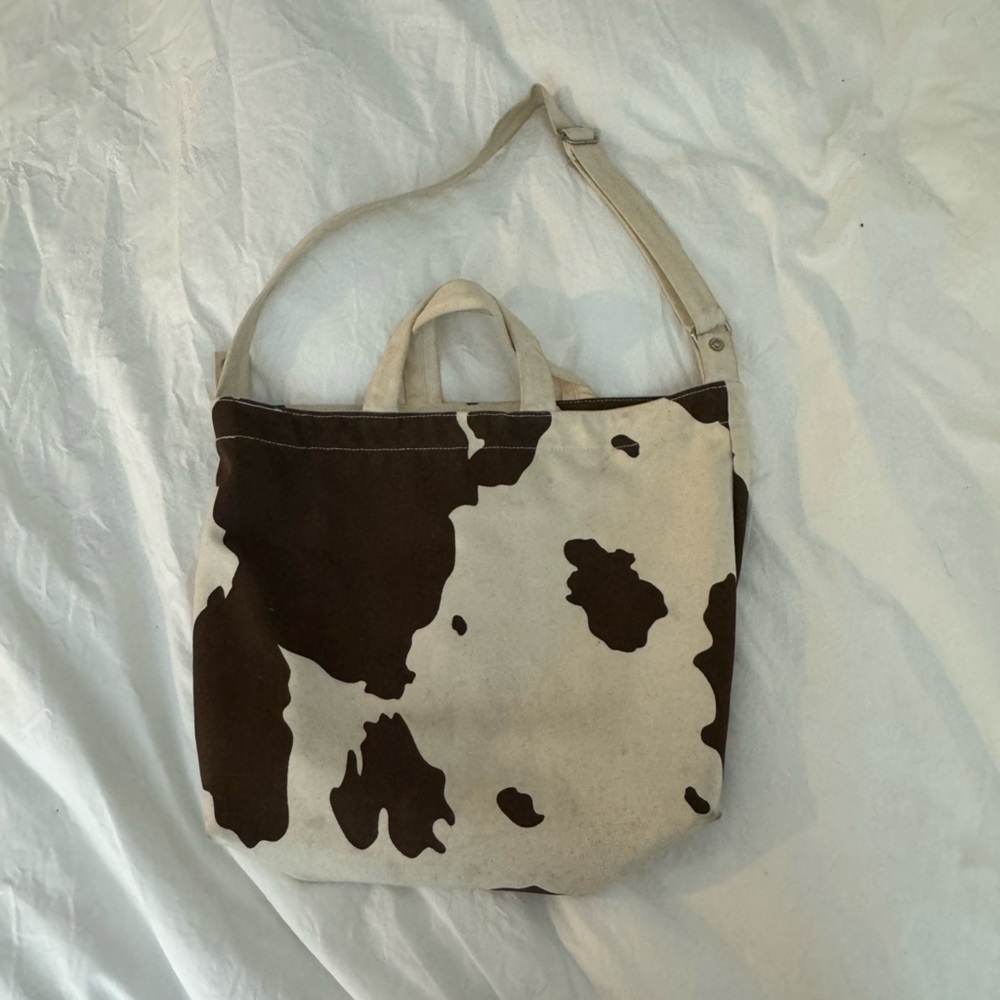 Baggu cowprint horizontal duck bag
